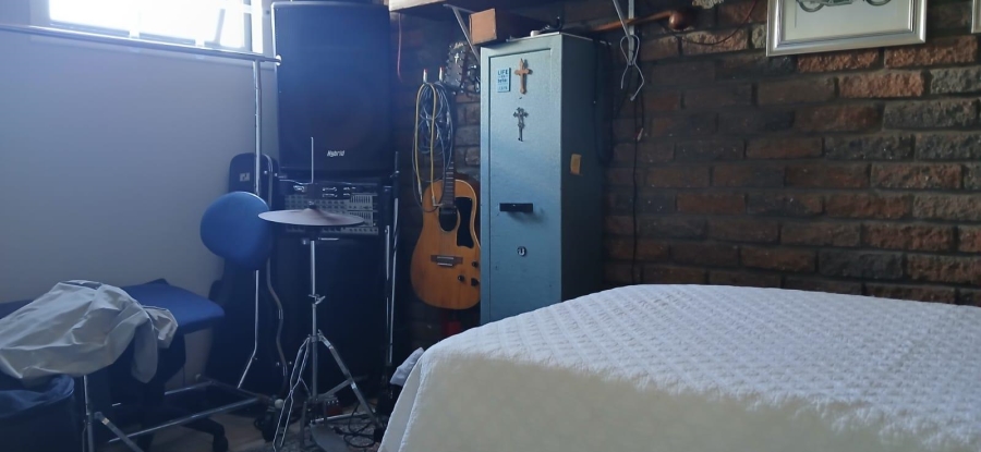 5 Bedroom Property for Sale in De Bakke Western Cape